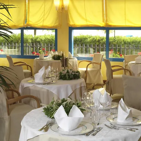 Отель Sportsman